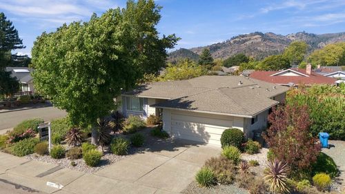 8940 Oakmont Drive, Santa Rosa, CA, 95409 | Card Image