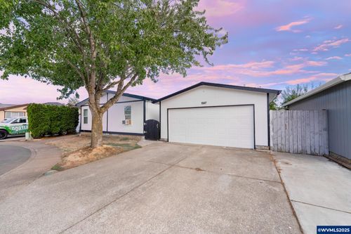 28-597 Barley St, Woodburn, OR, 97071-5524 | Card Image
