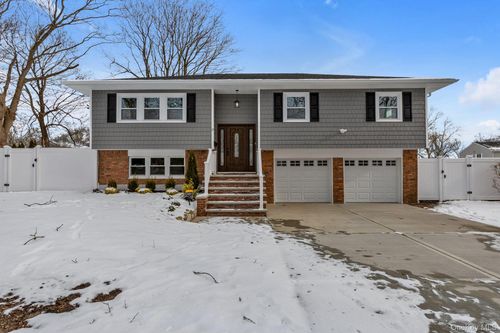 3 Jayne Ave, Huntingtn Sta, NY, 11747-1211 | Card Image