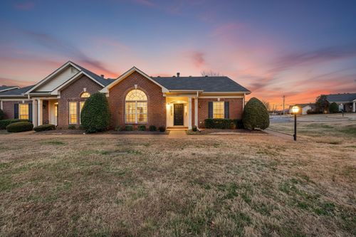 9304 Sawyer Brown Rd, Nashville, TN, 37221-2406 | Card Image