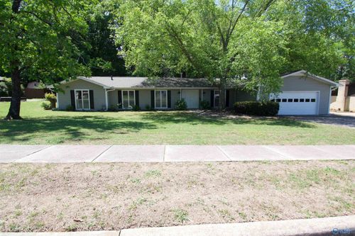 8010 Valley Bend Dr Se, Huntsville, AL, 35802-3942 | Card Image