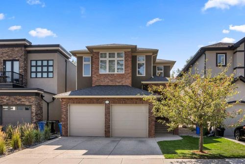 627 27 Ave Ne, Calgary, AB, T2E2A7 | Card Image