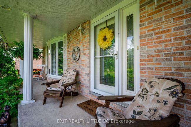 857 3 Rd Line, House other with 3 bedrooms, 2 bathrooms and 6 parking in Otonabee South Monaghan ON | Image 4