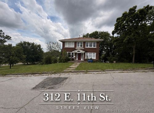 312 E 11th St, Pawhuska, OK, 74056-3031 | Card Image