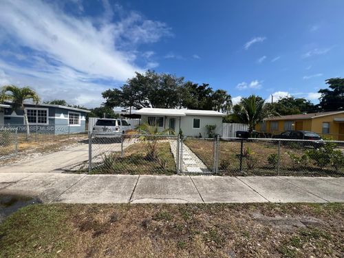 0-2561 Nw 18th Ct, Fort Lauderdale, FL, 33311-4512 | Card Image