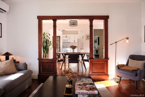 185 Fairview Ave, Kingston, NY, 12401-2827 | Card Image