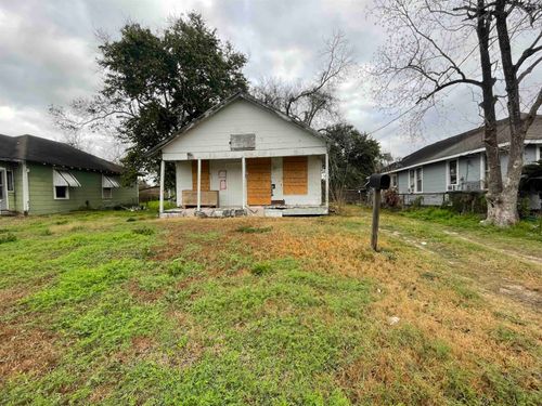 1826 Cartwright St, Beaumont, TX, 77701-8105 | Card Image