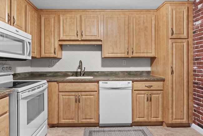 APT-605 - 1321 Worcester Rd, Condo with 1 bedrooms, 1 bathrooms and 1 parking in Framingham MA | Image 20