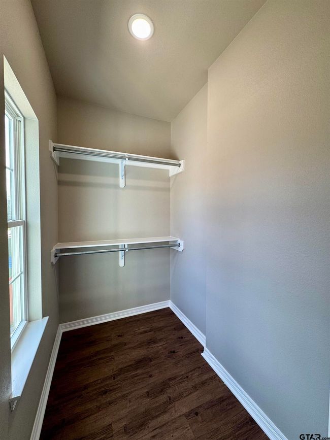 UNIT-201 - 1523 N Owens Ave, House other with 3 bedrooms, 3 bathrooms and null parking in Tyler TX | Image 16