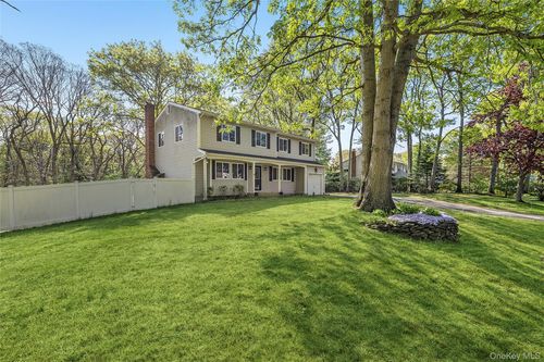 10 Todd Ct, Port Jefferson Station, NY, 11776-3338 | Card Image