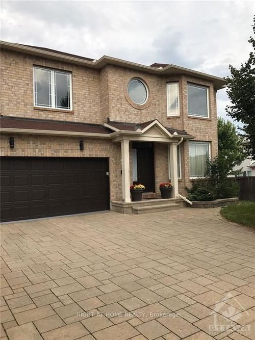 129 Rocky Hill Dr, Nepean, ON, K2G7B2 | Card Image