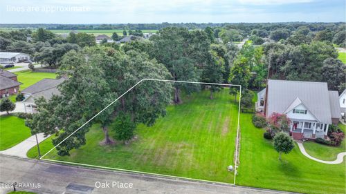 5 Oak Pl, New Iberia, LA, 70563-3087 | Card Image