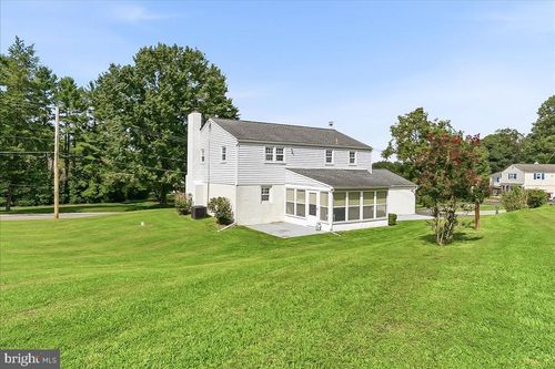 1344 Sherwood Dr, West Chester, PA, 19380-1607 | Card Image