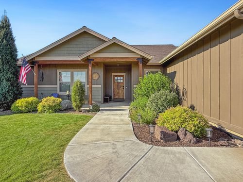 323 Nw Saddle Ridge Loop, Prineville, OR, 97754-3209 | Card Image