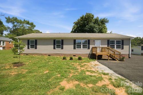 988 Mount Ulla Hwy, Mooresville, NC, 28115-7935 | Card Image