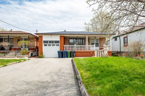 767 Midland Ave, Scarborough, ON, M1K4E5 | Card Image