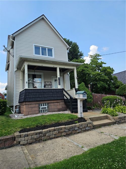 1113 Cleveland Ave, Brackenridge, PA, 15014 | Card Image