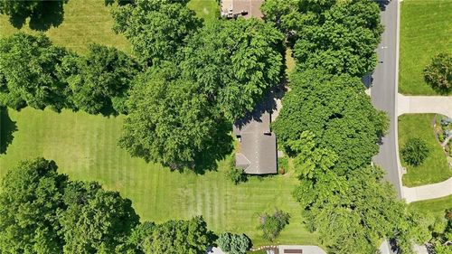 9319 High Dr, Leawood, KS, 66206-1918 | Card Image