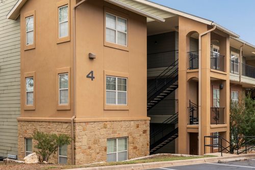 4102-6810 Deatonhill Dr, Austin, TX, 78745-4747 | Card Image