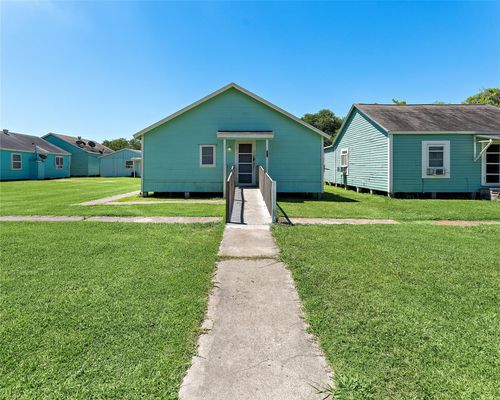 311 9th St N, Texas City, TX, 77590-7560 | Card Image