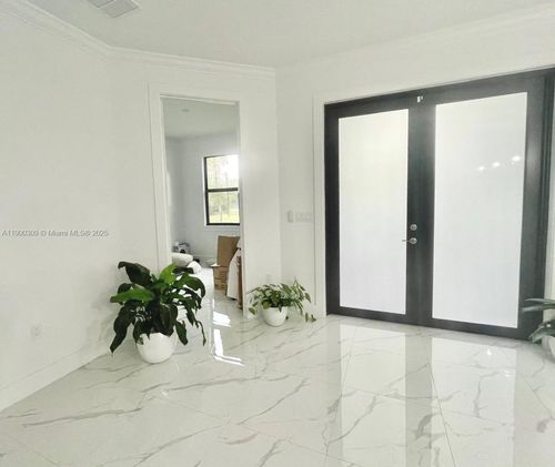 2813 16th Ave Ne, Naples, FL, 34120-5602 | Card Image