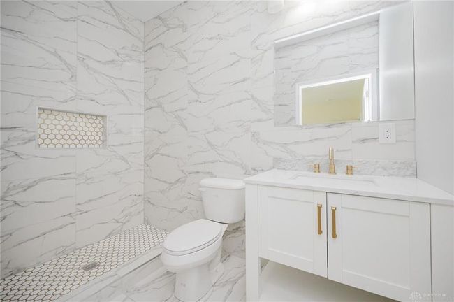 Primary ensuite | Image 28