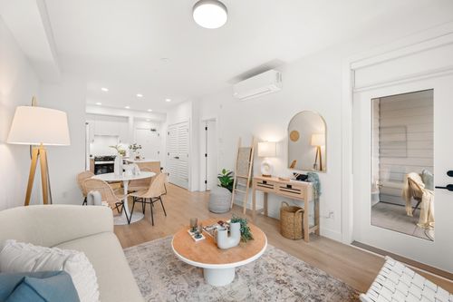 107-19911 76 Ave, Langley, BC, V2Y4M4 | Card Image