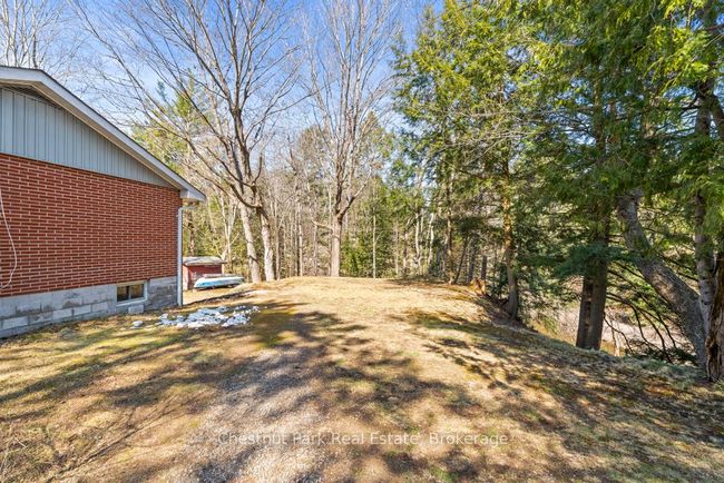 91 Santas Village Rd, House other with 4 bedrooms, 2 bathrooms and 7 parking in Bracebridge ON | Image 45