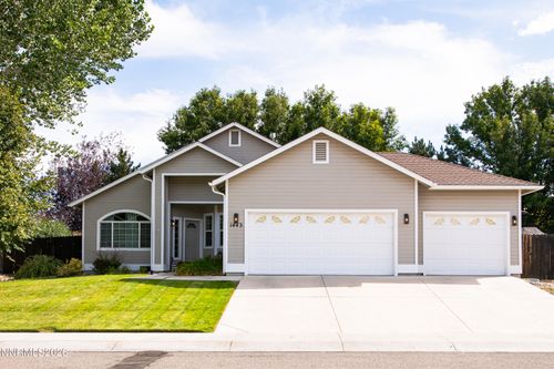 1443 Cardiff Dr, Gardnerville, NV, 89410-4839 | Card Image