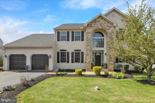 208 N Sandy Ln, SINKING SPRING, PA, 19608-9547 | Card Image