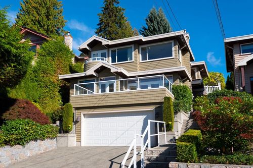 4080 St Pauls Ave, North Vancouver, BC, V7N1T5 | Card Image