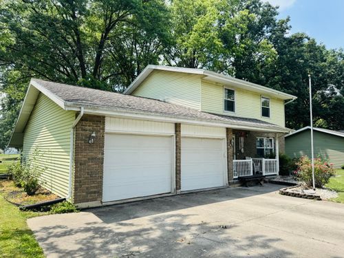 705 Magnolia St, Saint Marys, OH, 45885-1404 | Card Image