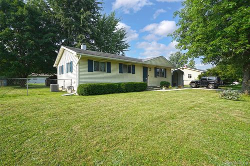 1761 Carriage Ln, Lapeer, MI, 48446-1276 | Card Image