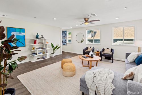 530 32nd St, Oakland, CA, 94609-3006 | Card Image