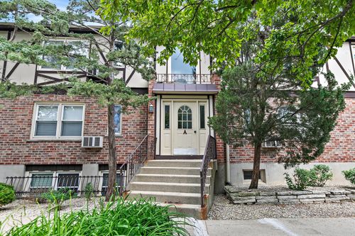 apt-a5-844 Village Quarter Rd, West Dundee, IL, 60118-7412 | Card Image