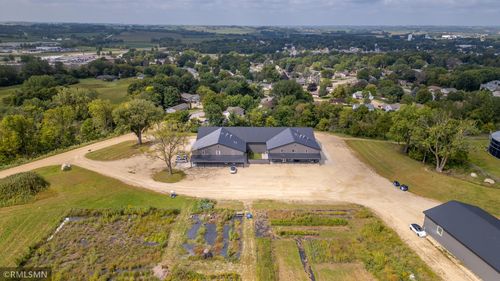 514 E 9th St, Zumbrota, MN, 55992-2902 | Card Image