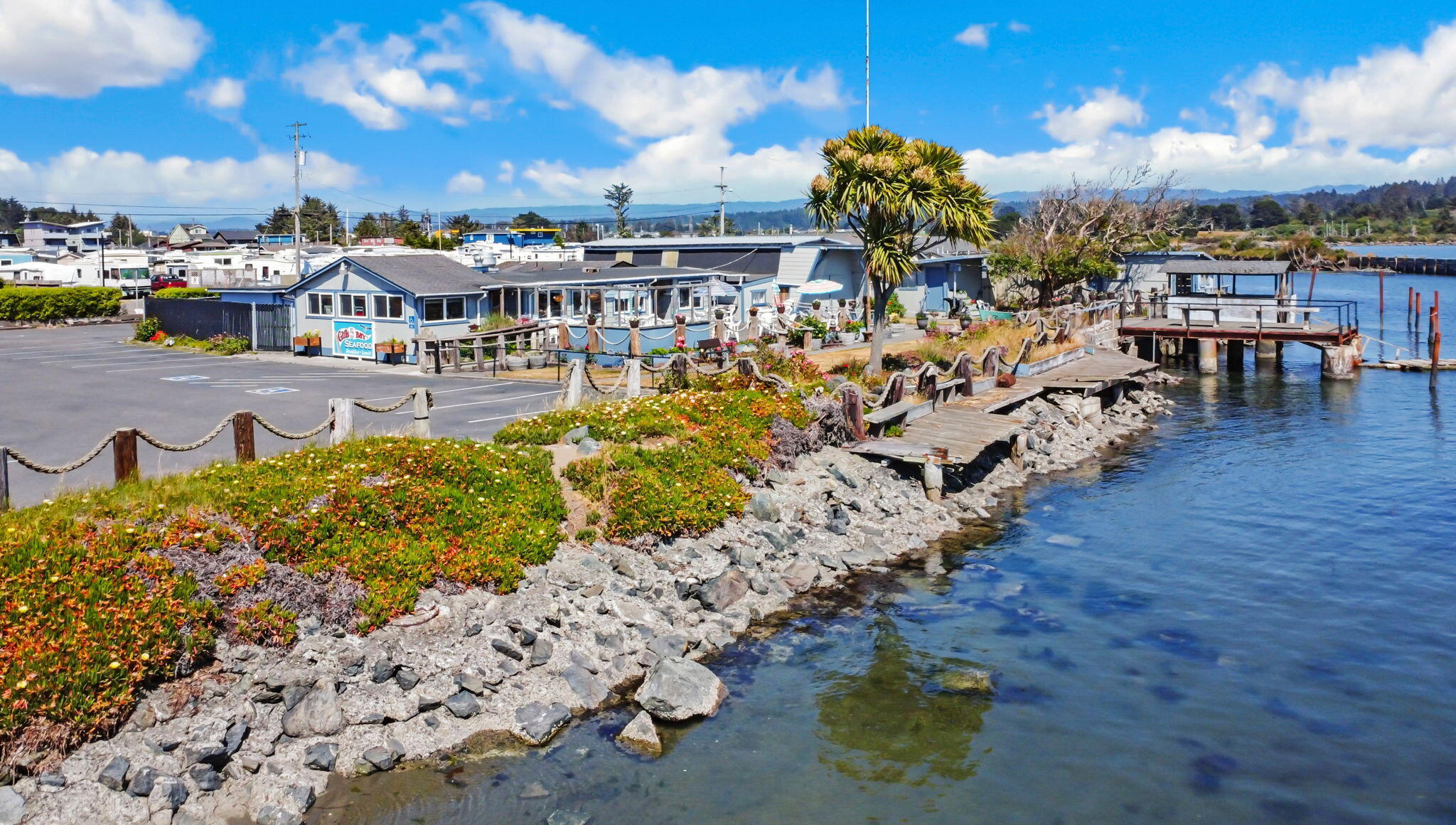 1901 Buhne Dr, Eureka, CA 95503
