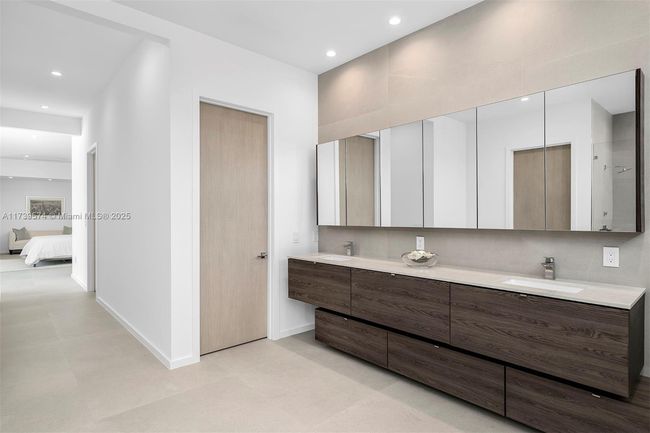 6830 Sw 104 Th St, House other with 7 bedrooms, 8 bathrooms and null parking in Pinecrest FL | Image 19