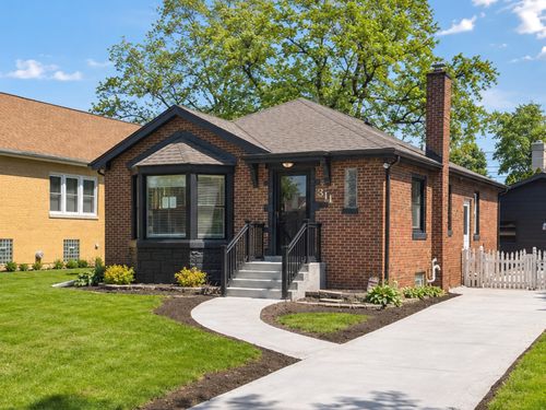 311 N Home Ave, Park Ridge, IL, 60068-3031 | Card Image