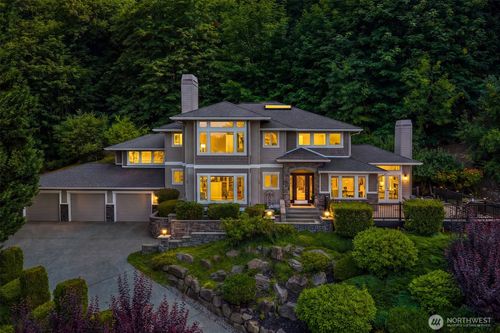 20230 Ne 18th Pl, Sammamish, WA, 98074-4532 | Card Image