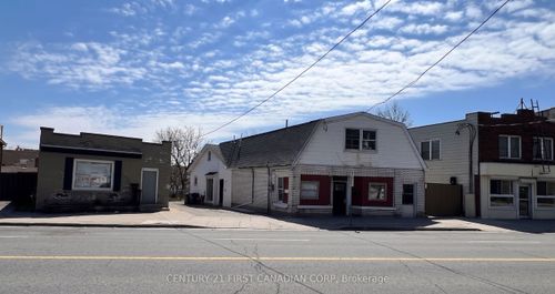 745 & 749 Hamilton Rd, London, ON, N5Z1T8 | Card Image