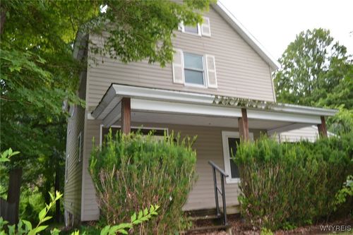 352 Palmer St, Gowanda, NY, 14070-9501 | Card Image