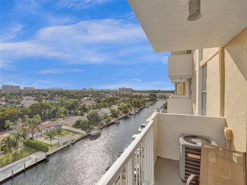 apt-906-2020 Ne 135th St, North Miami, FL, 33181-2170 | Card Image