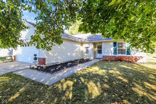 1001 Tulip Way, Fortville, IN, 46040-1712 | Card Image