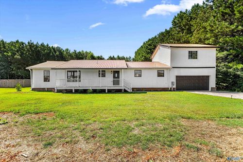 400 Will Raby Rd, Toney, AL, 35773-9632 | Card Image
