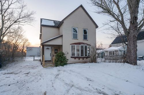 6 Grover St, Concord, NH, 03301-5634 | Card Image