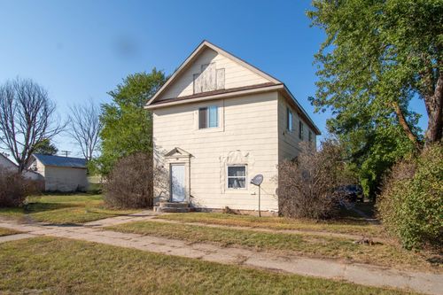 423 1st St Nw, Cass Lake, MN, 56633-3599 | Card Image