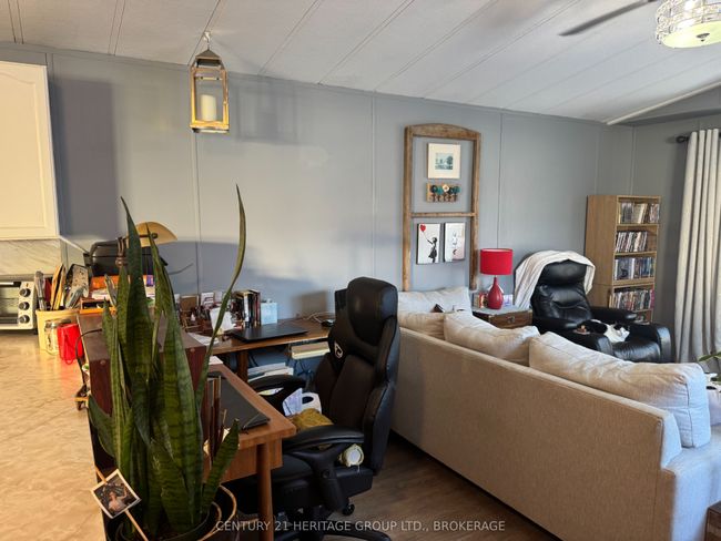 32 - 227 Big Hill Rd, House other with 2 bedrooms, 1 bathrooms and 2 parking in Seeleys Bay ON | Image 9
