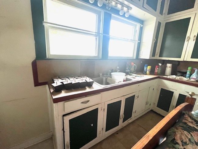 206 Hinton St, House other with 2 bedrooms, 2 bathrooms and null parking in Three Rivers TX | Image 15