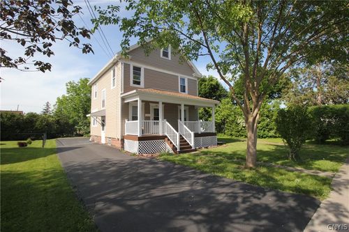 102 Bennett St, East Syracuse, NY, 13057-1802 | Card Image